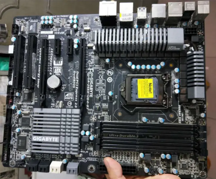 Gigabyte GA-Z68XP-UD4-B3 Anakart Z68XP-UD4 Z68 LGA 1155 i3 i5 i7 DDR3 32G SATA3 USB3.0 ATX