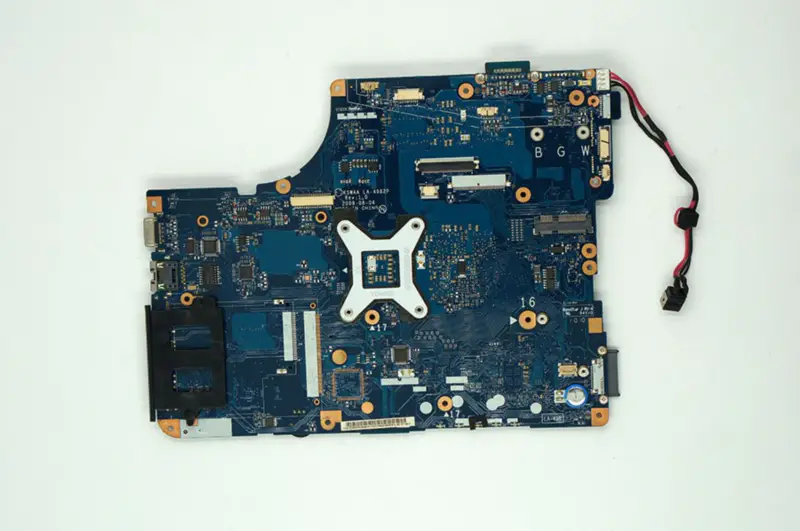 Toshiba L500 L550 L555 LA-4982P GM45 PGA-989 Anakart